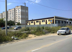 "КамышинТеплоЭнерго" и "Электросети" дали понять жителям 5-го микрорайона, что вместо горячей воды из их кранов потечет едва теплая