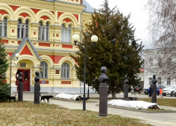 Андрей Бочаров поручил привести территории муниципальных образований в порядок после зимы