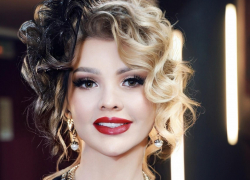 57-летняя королева парфюмерии из Волгограда выиграла корону «Миссис России», - "Блокнот Волгограда"