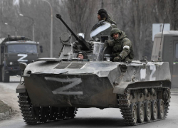 Власти Харькова и Министерство обороны РФ заявляют, что в город вошли российские военные