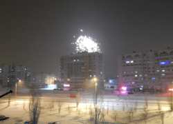 Камышане встретили Новый год разноцветным салютом