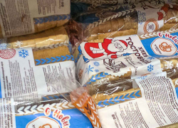 Камышане в шоке от новогодних ценников на хлеб: батон или буханка стоят от 50 до 100 рублей