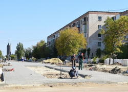 Администрация Камышина заявила, что ей осталось 30 процентов работ, и всех пригласят на "Аллею любви"