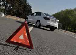 На федеральной трассе «Камышин-Волгоград» легковушка столкнулась с грузовиком