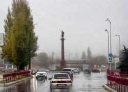 Камышин окутал плотный туман, так что из одной части города другую не видно