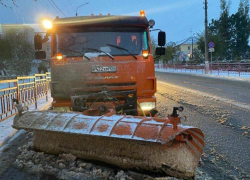 В Камышине службы благоустройства рапортуют, что аврала обледенелого Котельниково в нашем городе не допустят
