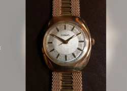 Золотые часы генсека Брежнева продает камышанин за 35 миллионов 