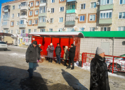 В Камышине после потепления на остановках очень скользко, надо лучше посыпать!" - камышанка (ВИДЕО)