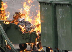 В новогоднюю ночь в Камышине сожгли несколько мусорных контейнеров