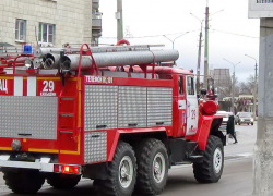 В Камышинском районе ночью на трассе загорелась кабина фуры, пострадавших нет