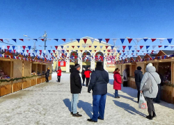 Власти Камышина огласили цены за торговые места в "домиках" у "Победы"