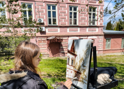 В Камышине юные художники вышли на пленэры