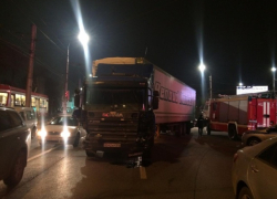 На видео попали последствия страшной аварии с фурой, разметавшей 10 машин, - "Блокнот Волгограда" (ВИДЕО)