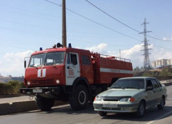 В Камышине сгорело пол гектара сухой растительности 