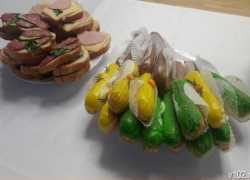 Волгоградские журналисты "подсмотрели", чем подкармливают политическую элиту региона, которая сегодня собралась на доклад губернатора