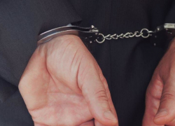 Камышинский городской суд заключил под стражу насильника с автомойки, набросившегося в секс-угаре на продавщицу кафе прямо на ее рабочем месте