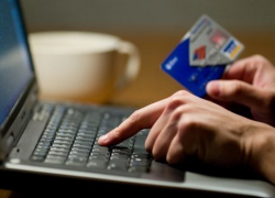 Молодая камышанка перевела 22 тысячи рублей "подружке" по переписке в соцсетях