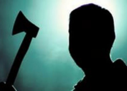 В Камышине мужчина получил пять ударов топором от пьяного приятеля