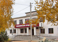 В Камышине смелые женщины отбили у грабителя бутылку виски с риском для здоровья