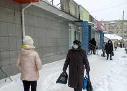 Коронавирусная динамика в Камышине стала "подстраиваться" под областную: по региону зараженность снижается