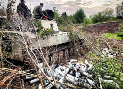 Новости СВО: «Падение Торецка» - армия России запирает гарнизон ВСУ в два "котла", - "Блокнот - Россия"