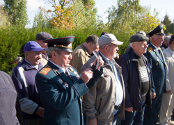 В Камышине прошел импровизированный митинг по случаю 68-летия со дня основания бывшего Камышинского военного училища