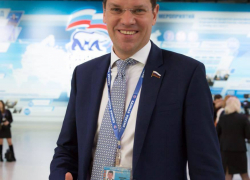 Волгоградские СМИ сегодня не только "отправили" губернатора Андрея Бочарова в отставку, но и "представили" его преемника