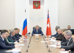 Андрей Бочаров отправил чиновников, в том числе камышинских, на круглосуточное дежурство в праздники