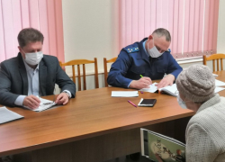 Пресс-служба Станислава Зинченко, освещавшая его с прокурором совместный прием камышан, не озвучила ни одного вопроса посетителей