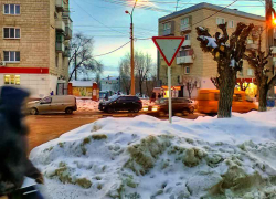 Почему администрация Камышина не отчитывается, сколько грязного снега она вывозит за день из города? - камышанка