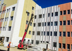 Какое оборудование закупают для новой поликлиники в Камышине: ее строительство вступает в завершающую стадию