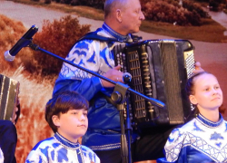 Переливы, перезвоны, родники чистых мелодий: зал покорил фестиваль народной музыки "Камышинские самоцветы"  (ВИДЕО)