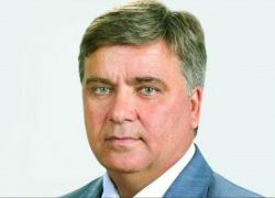 Депутат Волгоградской областной думы от Камышина Юрий Корбаков уступил пальму первенства по налоговым долгам, но из списка должников не вышел