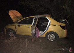 Пенсионер гнал в Москву, но "улетел" вместе с пассажиром сначала в кювет, а потом на операционный стол