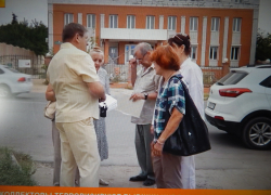 "Коллекторы преследуют тысячи вкладчиков рухнувшей финансовой пирамиды в Камышине": это заголовок передачи на Рен ТВ сегодня, 10 сентября (ВИДЕО)