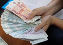 Директор лицея имени Маресьева простимулировал себя 92 тысячами рублей