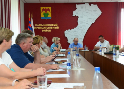 Камышинская районная дума поддержала общественников из села Нижняя Добринка в вопросе установки мемориальной доски героическому земляку