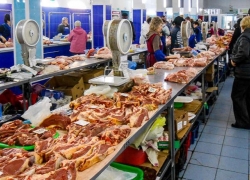 В Камышине обычные говяжьи котлеты становятся "золотыми"