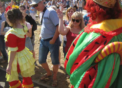 «В Курске провести не желаете?» - спросили  жители у организаторов фестиваля в Волгограде: не зададут ли тот же вопрос по поводу арбузного "разгуляя" в Камышине?