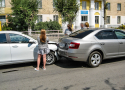 На центральной улице Ленина в Камышине случилось ДТП сегодня, 8 августа