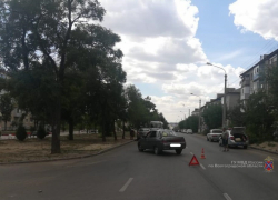 В Камышине "размечтавшийся" водитель не уступил дорогу попутной машине и попал на операционный стол 