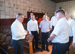 Волгоградские специалисты приступили к восстановлению подшефного района ЛНР