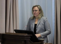 Амбициозная блондинка стала замом губернатора Андрея Бочарова