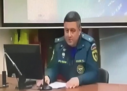 Появилось скандальное видео главного МЧСника Волгоградской области с жуткими пожеланиями своим подчиненным заболеть раком - из-за жалобы на него (ВИДЕО)