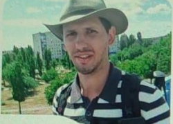 Камышин сегодня, 3 июля, посетил "кофеман"-путешественник, обожающий "американо" с лимоном и продвигающий "рукопожатия" для сближения регионов
