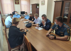 Камышинский городской прокурор Александр Киселев провел совещание по предстоящим выборам в Госдуму с председателями ТИК