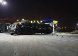 Под Камышином КАМАЗ самопроизвольно покатился и смял водителя