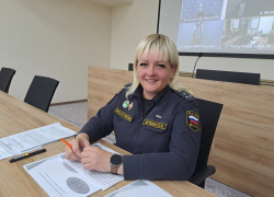 В Камышине спасали мужчину, потерявшего сознание у отдела судебных приставов