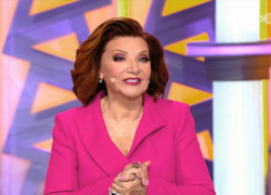 Елена Степаненко триумфально вернулась на ТВ и стала загадкой для пластических хирургов  