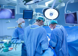 Жителя Камышина, заступившегося за свою даму в пивбаре, избили до переломов